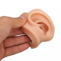Naso e orecchie realistici in silicone per esercitarsi